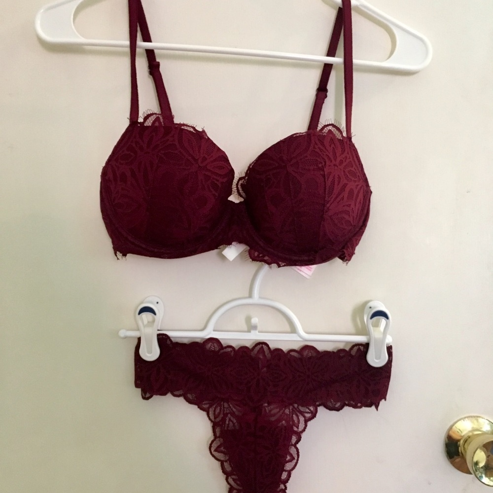 Victoria secret bra and thong set